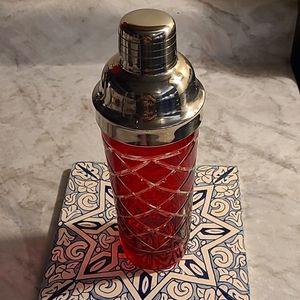Cocktail shaker